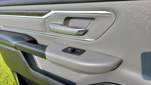 2020 Ram 1500 Big Horn Crew Cab 4x4 6'4" Box