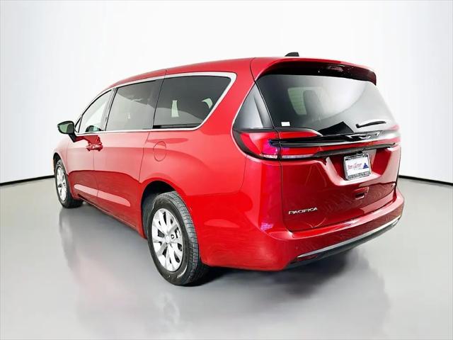 2027 Chrysler Pacifica Select AWD