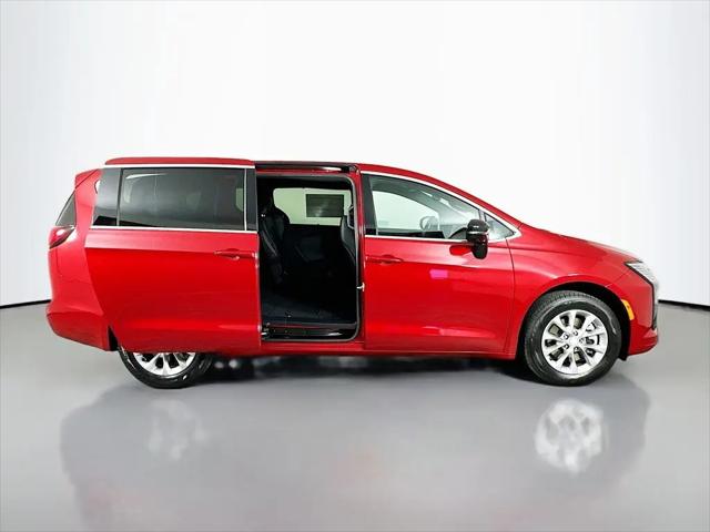 2027 Chrysler Pacifica Select AWD