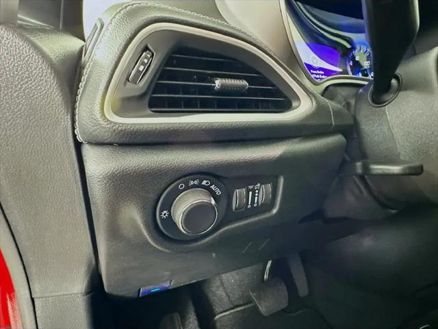 2027 Chrysler Pacifica Select AWD