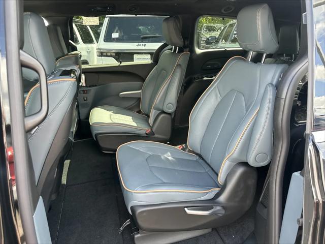 2027 Chrysler Pacifica Pinnacle