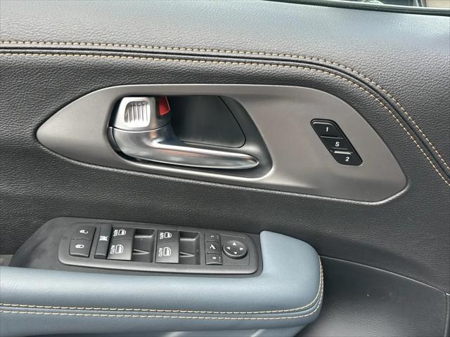 2027 Chrysler Pacifica Pinnacle