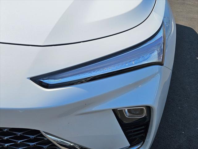 2025 Buick NV Avenir FWD