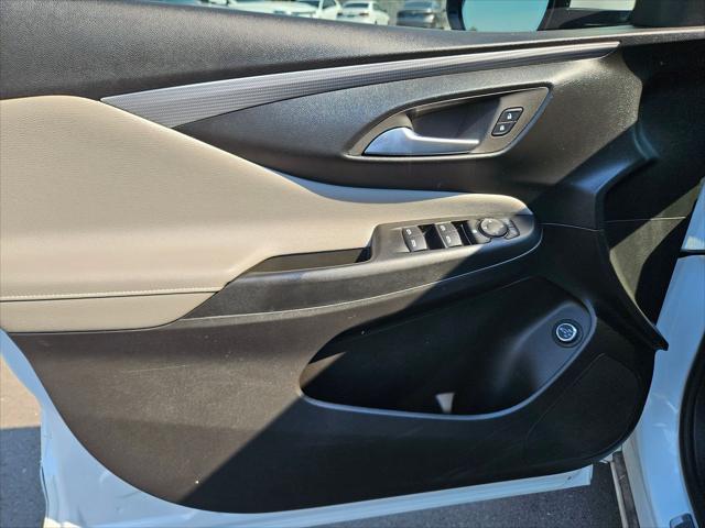 2025 Buick NV Avenir FWD