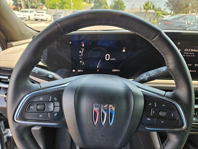 2025 Buick NV Avenir FWD