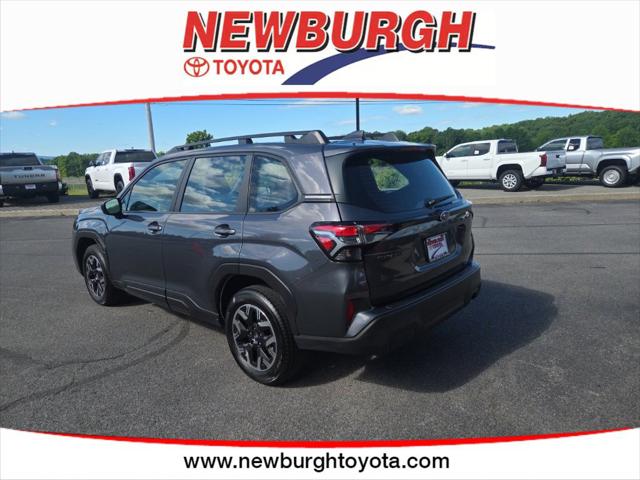 2025 Subaru Forester Base