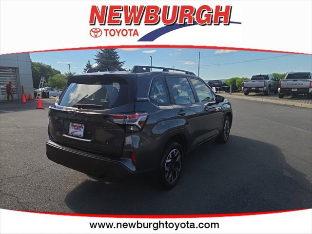 2025 Subaru Forester Base