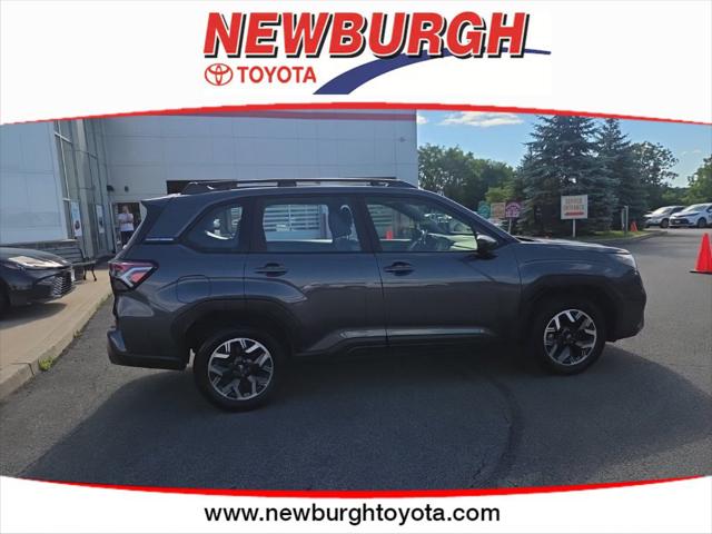 2025 Subaru Forester Base