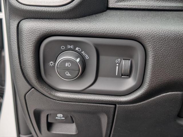 2026 Ram 1500 Express Crew Cab 4x4 64 Box