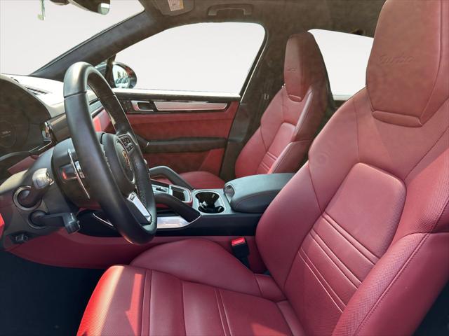 2023 Porsche Cayenne Turbo