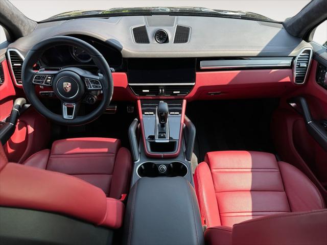 2023 Porsche Cayenne Turbo
