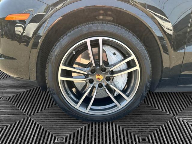 2023 Porsche Cayenne Turbo