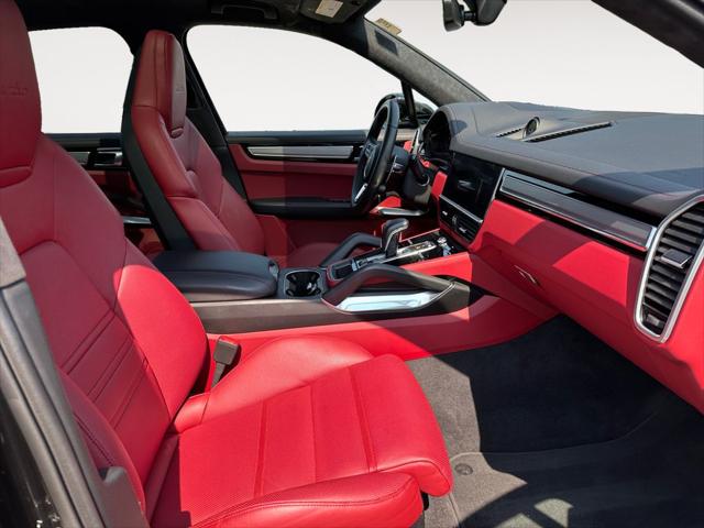 2023 Porsche Cayenne Turbo