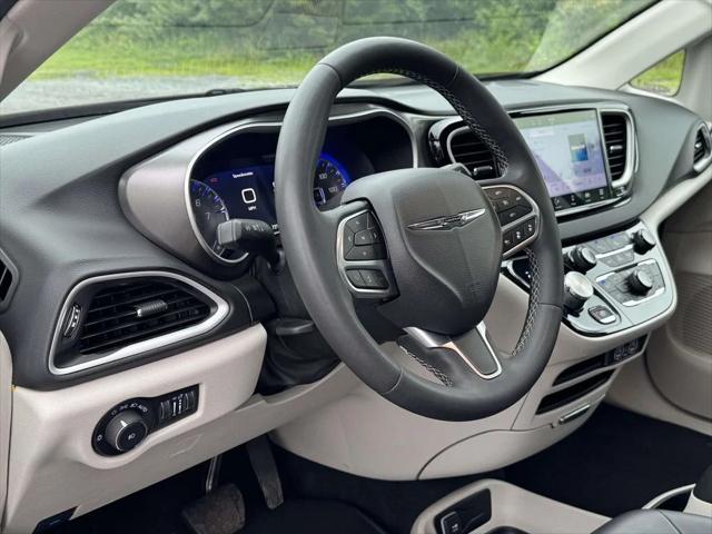 2024 Chrysler Pacifica Touring L 2024 Chrysler Pacifica Touring L