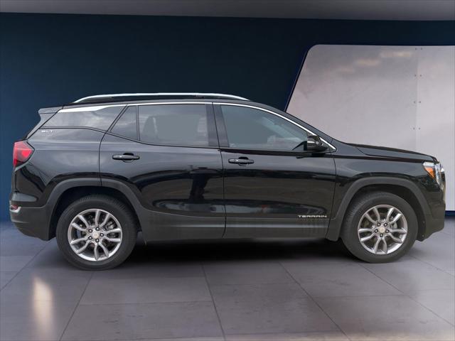 2023 GMC Terrain SLT - Photo 6