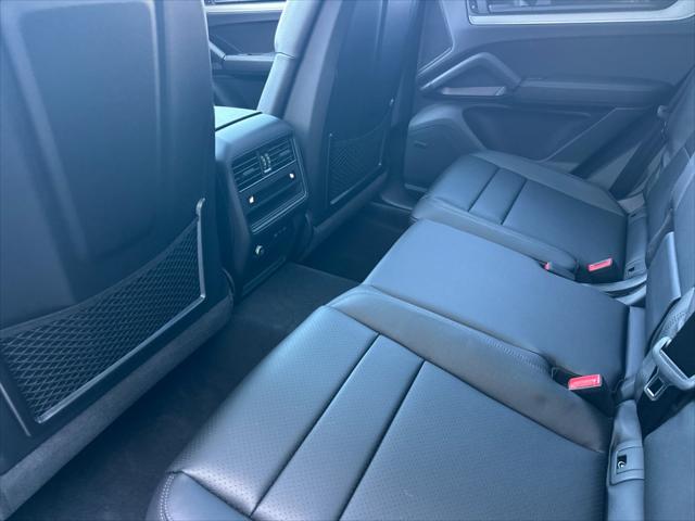 2026 Porsche Cayenne Unknown
