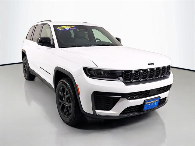 2026 Jeep Grand Cherokee Altitude 4x4 for sale in Cohasset, MN