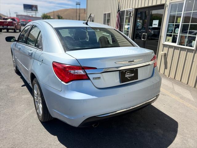 2012 Chrysler 200 LX