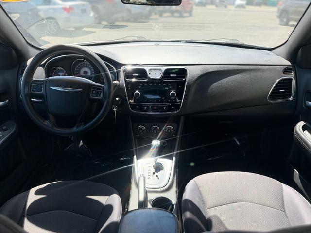 2012 Chrysler 200 LX