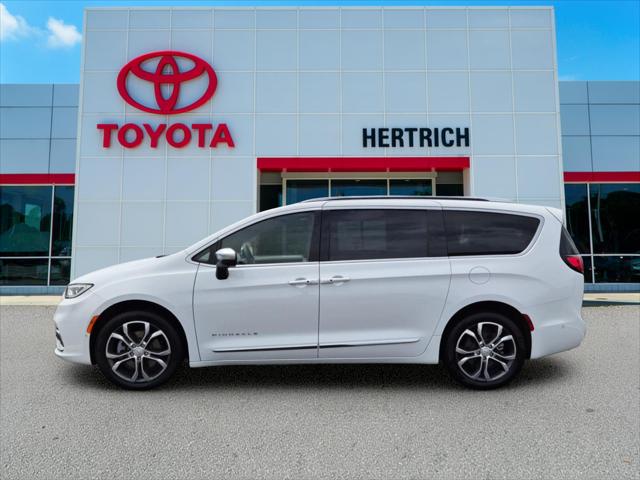 2025 Chrysler Pacifica Pinnacle AWD