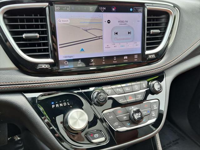 2025 Chrysler Pacifica Pinnacle AWD