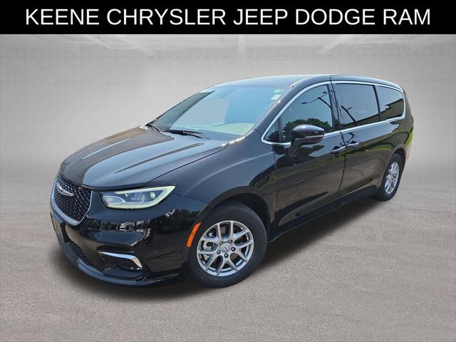 2026 Chrysler Pacifica Select for sale in Keene, NH