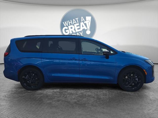 2027 Chrysler Pacifica PACIFICA LIMITED AWD