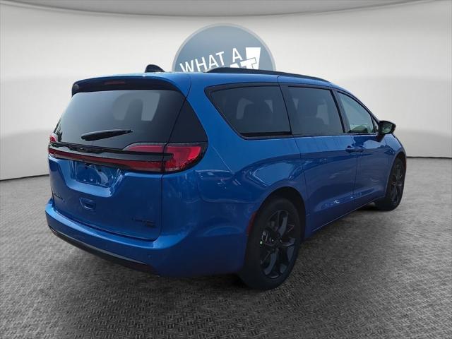 2027 Chrysler Pacifica PACIFICA LIMITED AWD