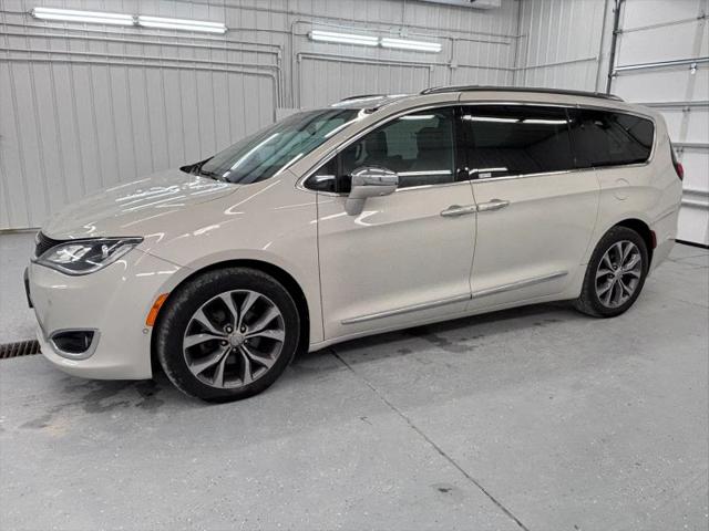 2017 Chrysler Pacifica Limited for sale in Spencer, IN