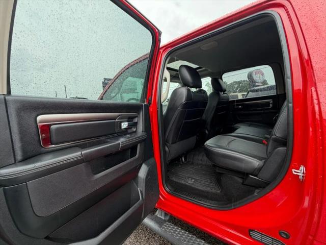 2017 Ram 1500 Night Crew Cab 4x4 57 Box