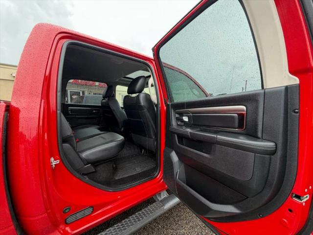 2017 Ram 1500 Night Crew Cab 4x4 57 Box