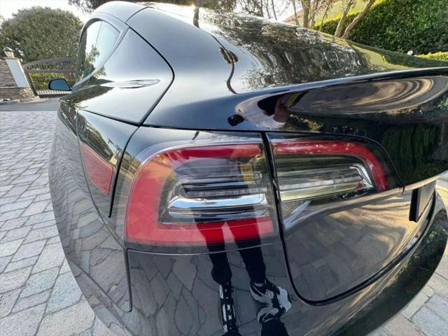 2021 Tesla Model 3 Standard Range Plus Rear-Wheel Drive