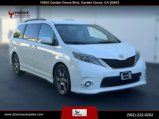 2016 Toyota Sienna SE 8 Passenger for sale in Garden Grove, CA