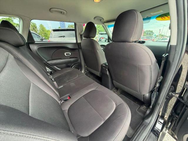 2016 Kia Soul Base