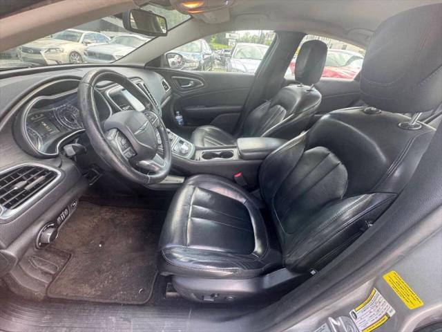 2017 Chrysler 200 Limited Platinum