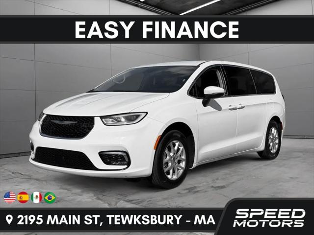 2023 Chrysler Pacifica Touring L for sale in Tewksbury, MA