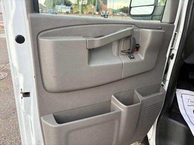 2019 Chevrolet Express LT for sale in Pontiac, MI