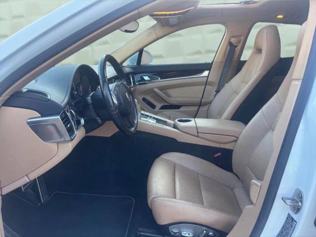 2015 Porsche Panamera 4