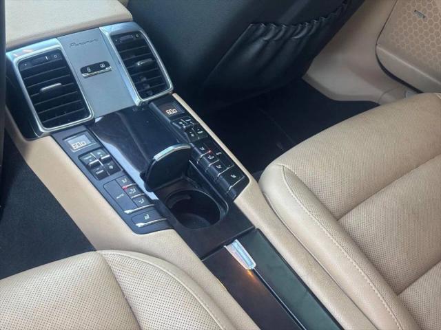 2015 Porsche Panamera 4