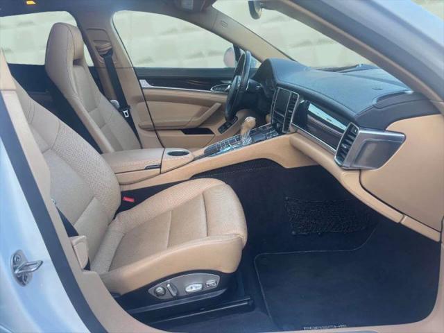 2015 Porsche Panamera 4