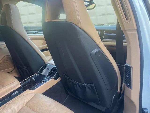 2015 Porsche Panamera 4