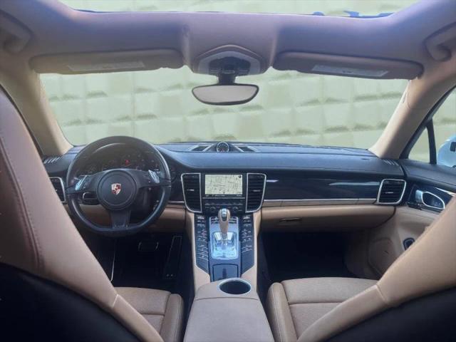 2015 Porsche Panamera 4