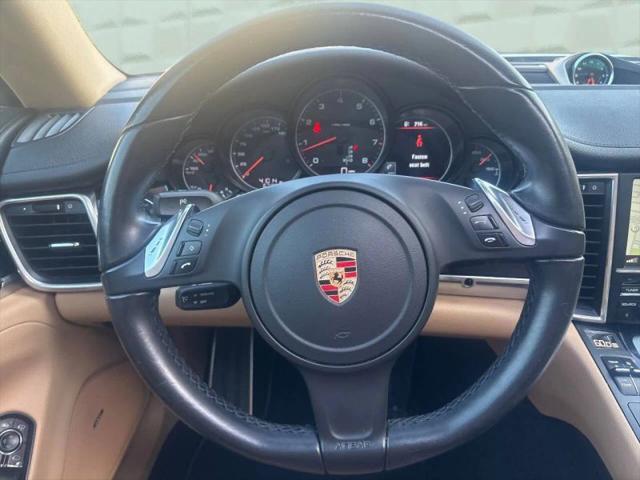 2015 Porsche Panamera 4