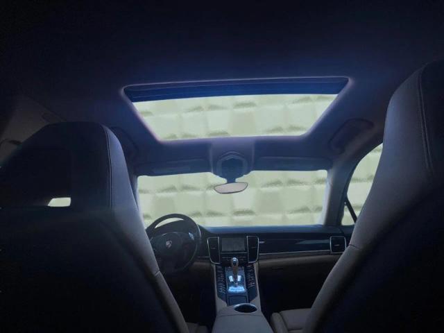 2015 Porsche Panamera 4