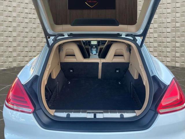 2015 Porsche Panamera 4