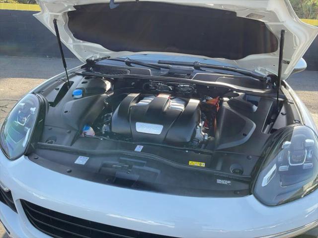 2016 Porsche Cayenne E-Hybrid S