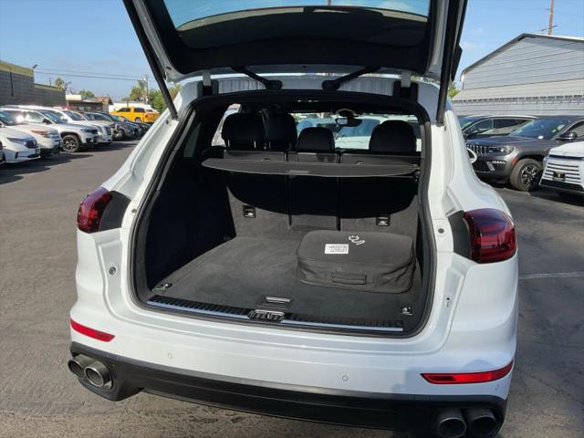 2016 Porsche Cayenne E-Hybrid S