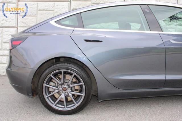 2020 Tesla Model 3 Standard Range Rear-Wheel Drive