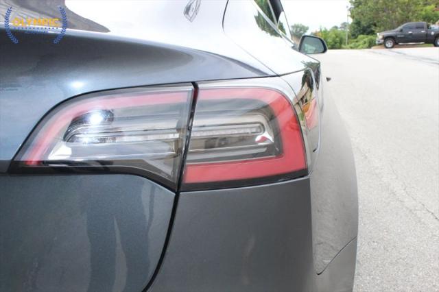 2020 Tesla Model 3 Standard Range Rear-Wheel Drive