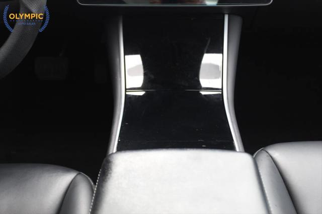 2020 Tesla Model 3 Standard Range Rear-Wheel Drive